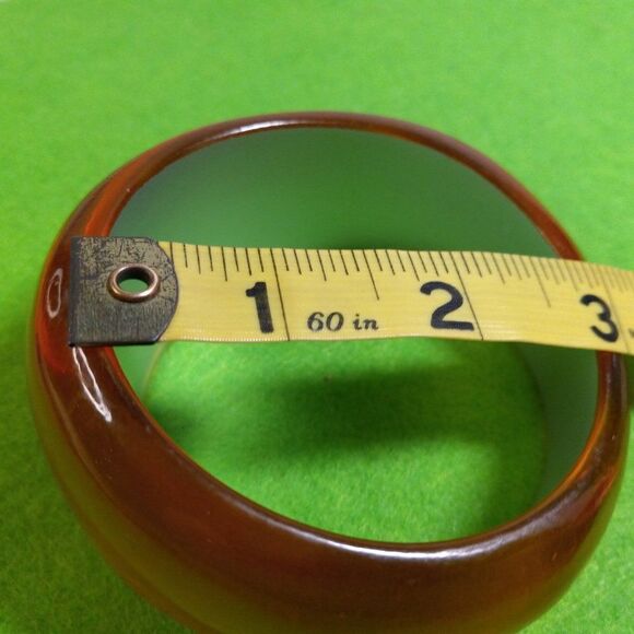 Asymmetrical Retro Lucite/Acrylic gold color with silver back color Bangle - Picture 4 of 6